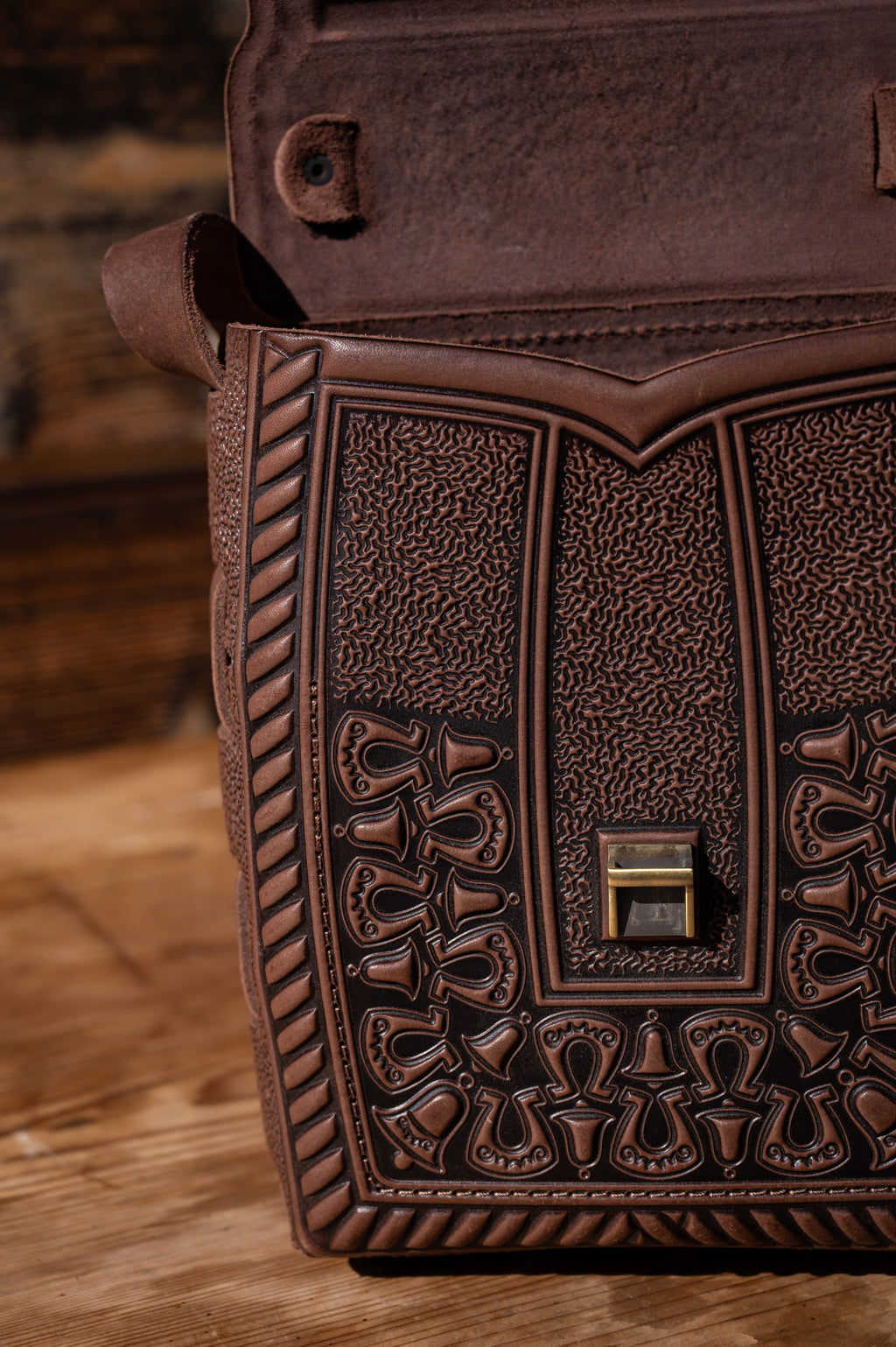 Leather bag “Horseshoe”